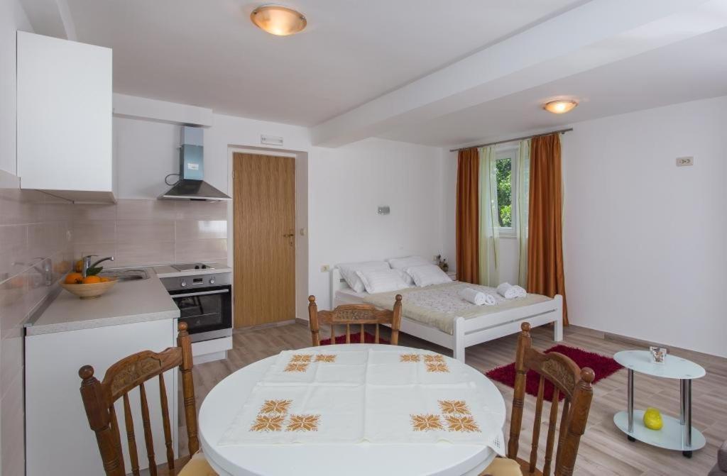 Apartments Anka Trsteno Kültér fotó